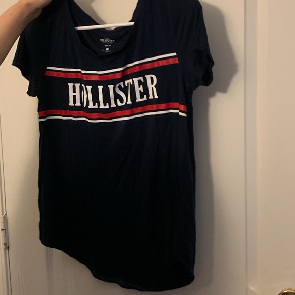Hollister Tops - women’s medium hollister shirt Hollister Tops - women’s medium hollister shirt